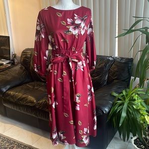 NWOT SHEIN floral long sleeve belted dress size large Never worn